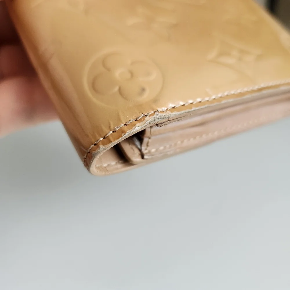 Louis Vuitton Tan Wallet- need one with the wristlet so used 1x 🙌includes LV bag - Picture 13 of 14